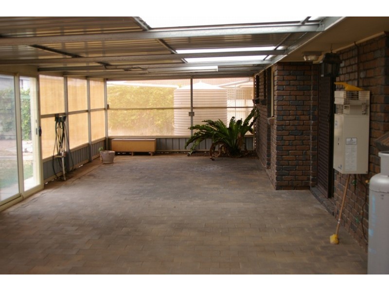 1 Nankivell Street, Moonta Bay SA 5558