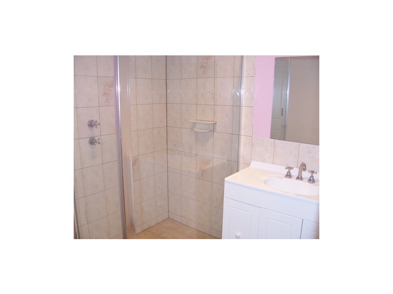 21 Milne Tce, Moonta SA 5558