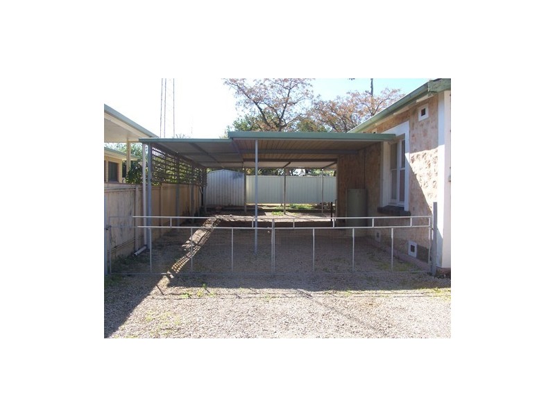 21 Milne Tce, Moonta SA 5558