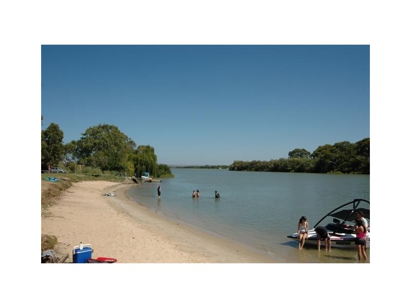 4 Adrian Court, Murray Bridge SA 5253