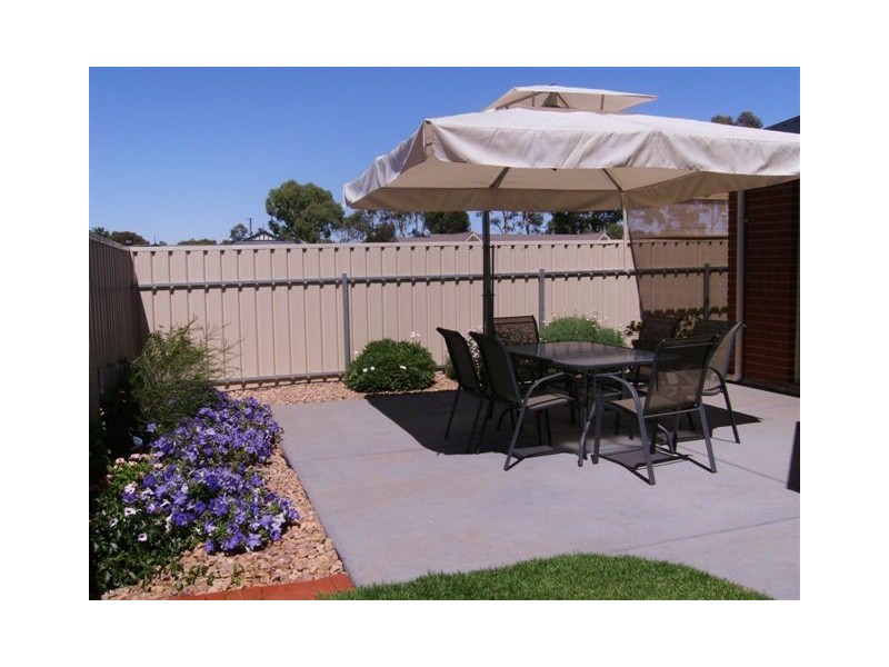 23 Cairns Crescent, Riverton SA 5412