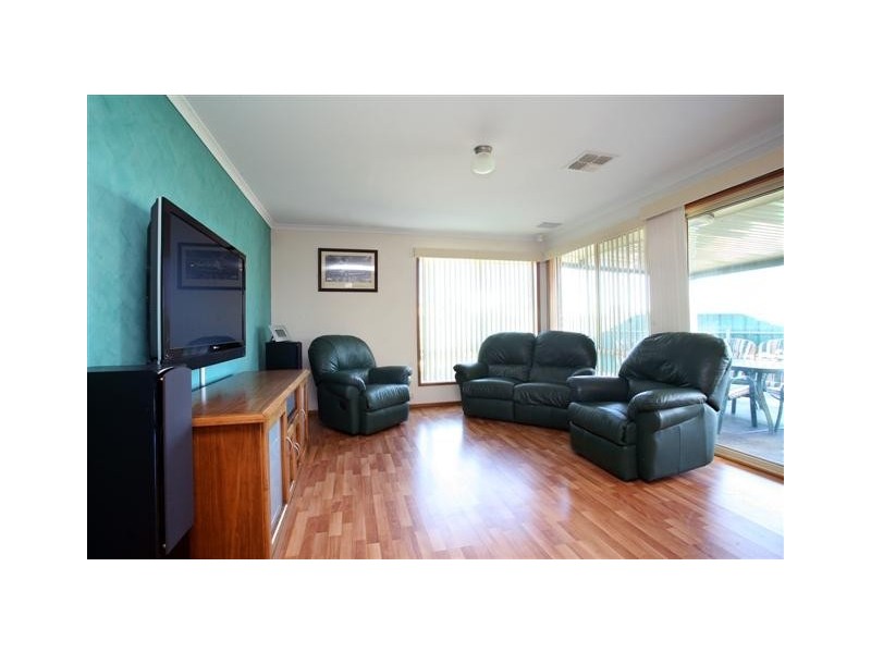 42 Pacific Boulevard, Hillbank SA 5112