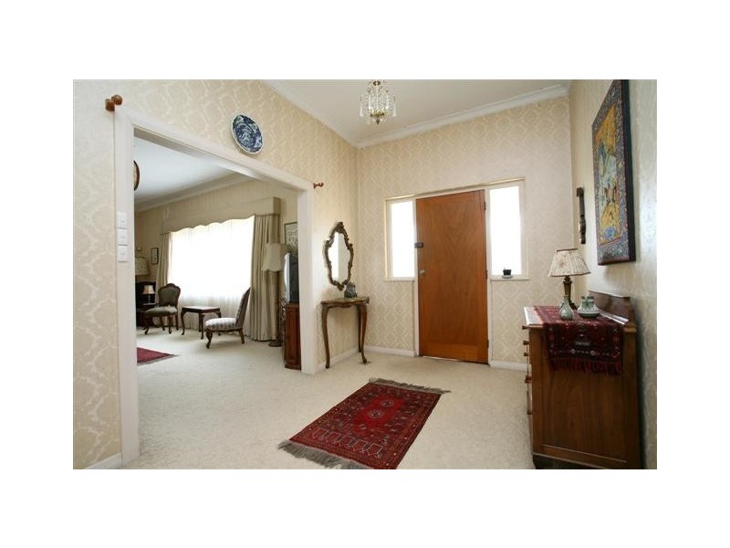 6 Angas Avenue, Vale Park SA 5081