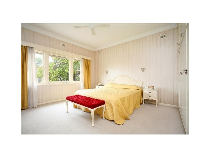 6 Angas Avenue, Vale Park SA 5081
