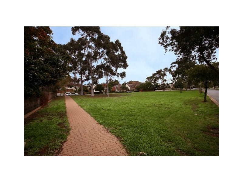 6 Angas Avenue, Vale Park SA 5081