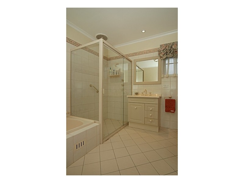 10 Riesling Cres, Wattle Park SA 5066