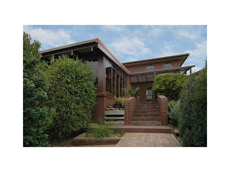 15 Seaview Road, Mount Osmond SA 5064