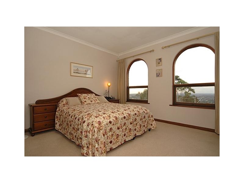 15 Seaview Road, Mount Osmond SA 5064