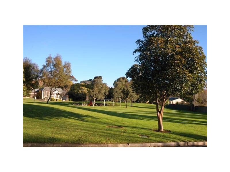 5 Muscatel Avenue, Wattle Park SA 5066