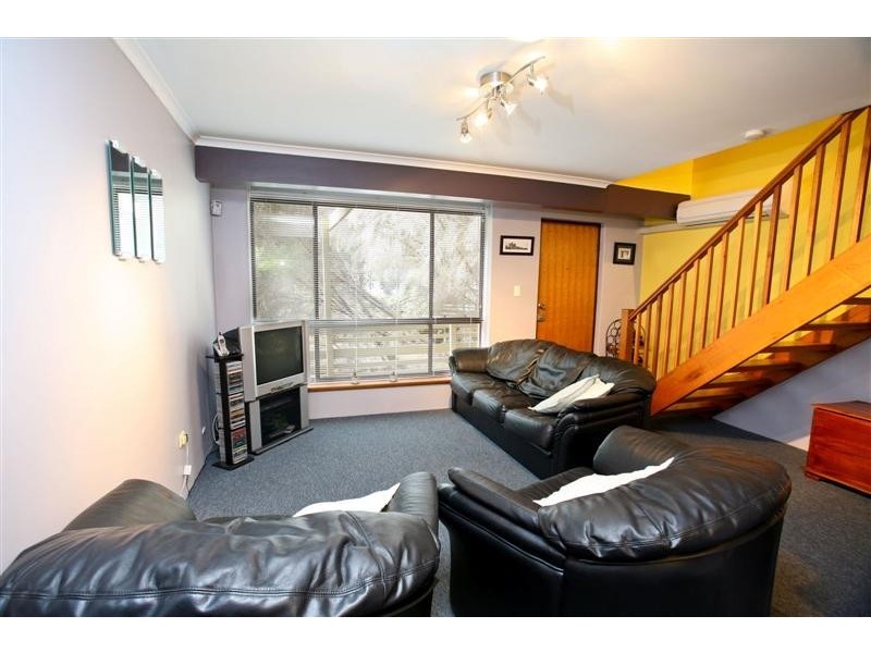 16/27 Norton Summit Road, Woodforde SA 5072