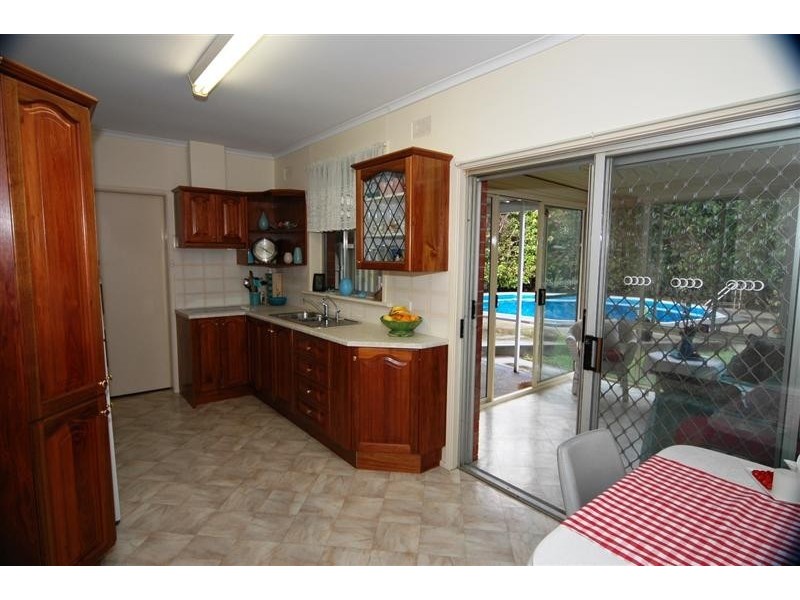 14 Willow Crescent, Campbelltown SA 5074