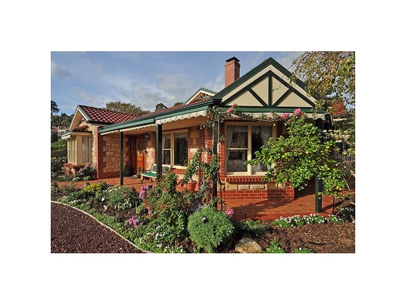 4 Coachhouse Drive, Teringie SA 5072