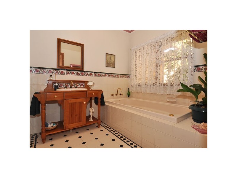 4 Coachhouse Drive, Teringie SA 5072