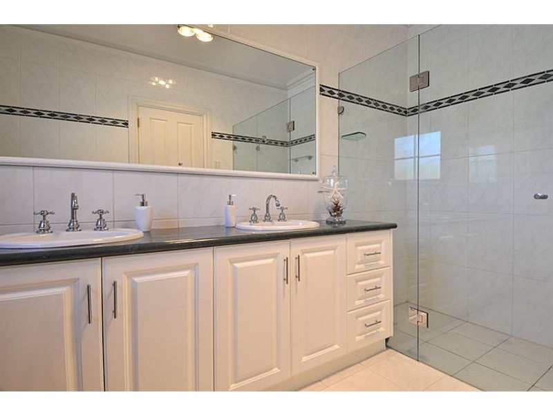 7 Coolibah Avenue, Kensington Gardens SA 5068