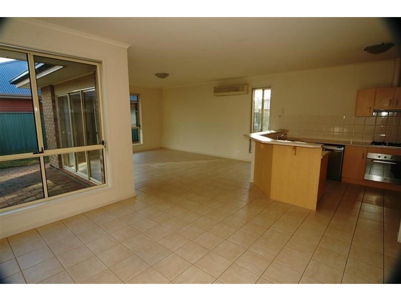 7 Maple Circuit, Mawson Lakes SA 5095