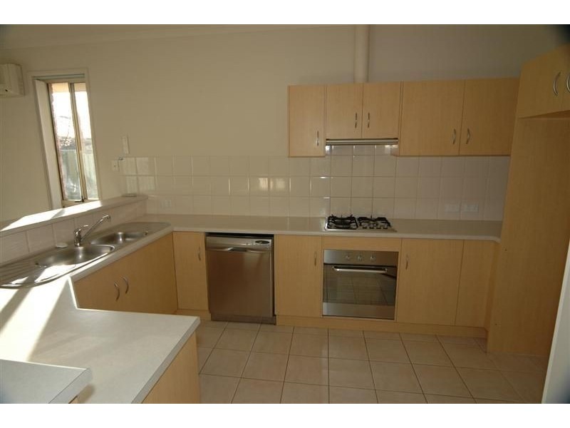 7 Maple Circuit, Mawson Lakes SA 5095
