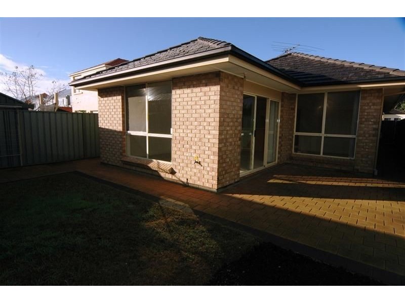 7 Maple Circuit, Mawson Lakes SA 5095
