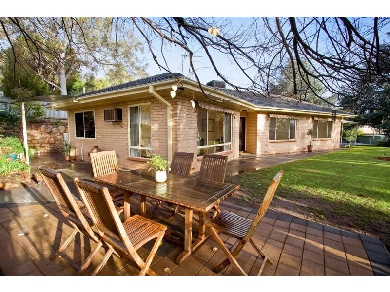2 Rockness Court, (adjacent Rostrevor/Magill), Woodforde SA 5072