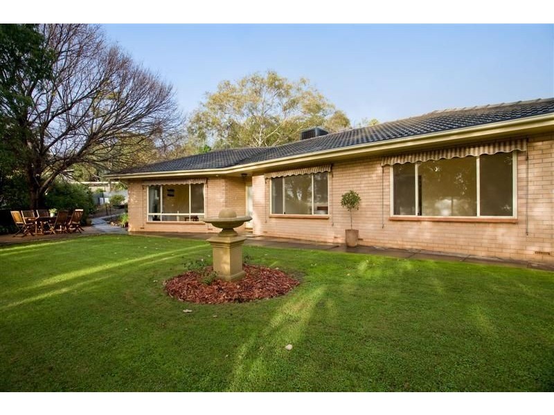 2 Rockness Court, (adjacent Rostrevor/Magill), Woodforde SA 5072
