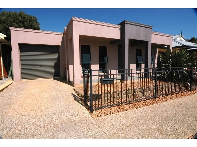 14 Maple Circuit, Mawson Lakes SA 5095