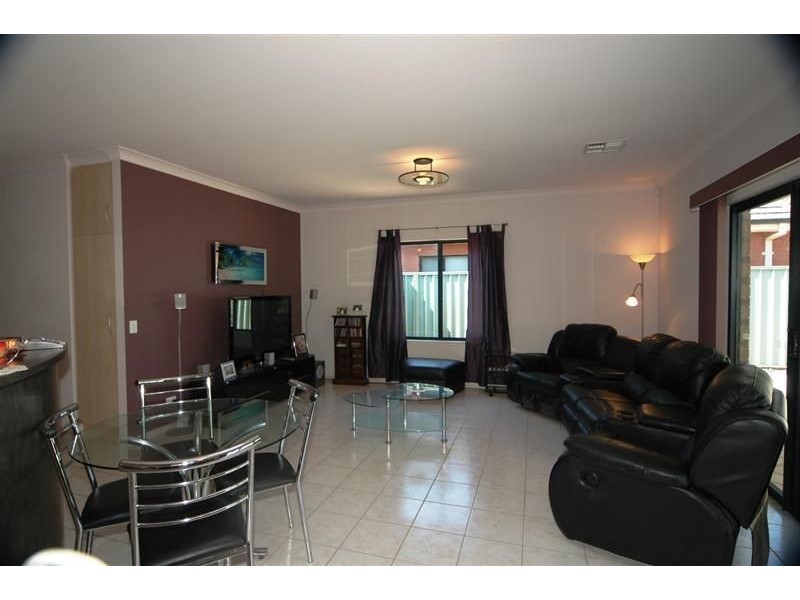 14 Maple Circuit, Mawson Lakes SA 5095