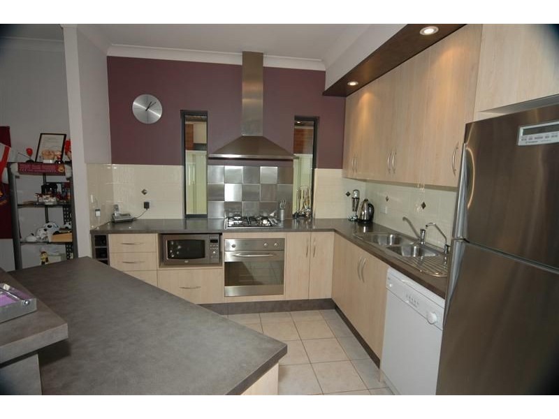 14 Maple Circuit, Mawson Lakes SA 5095