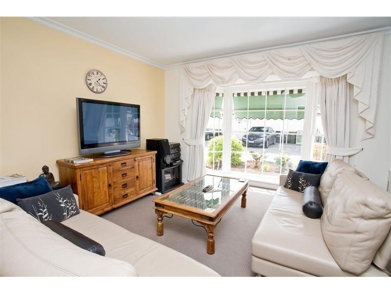 8/8 Robert Street, Glenelg South SA 5045