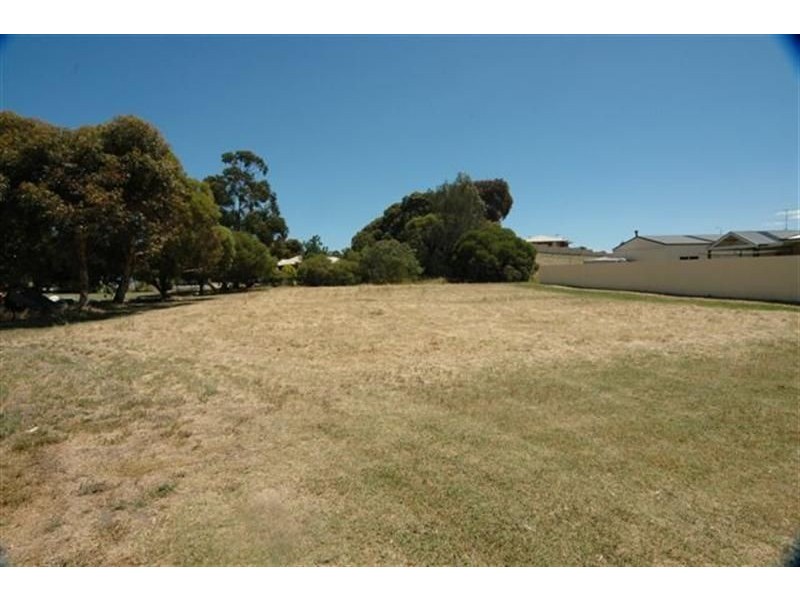 10 Pettet Road, Meningie SA 5264