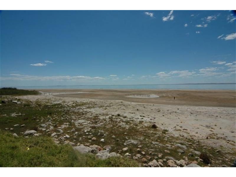 10 Pettet Road, Meningie SA 5264