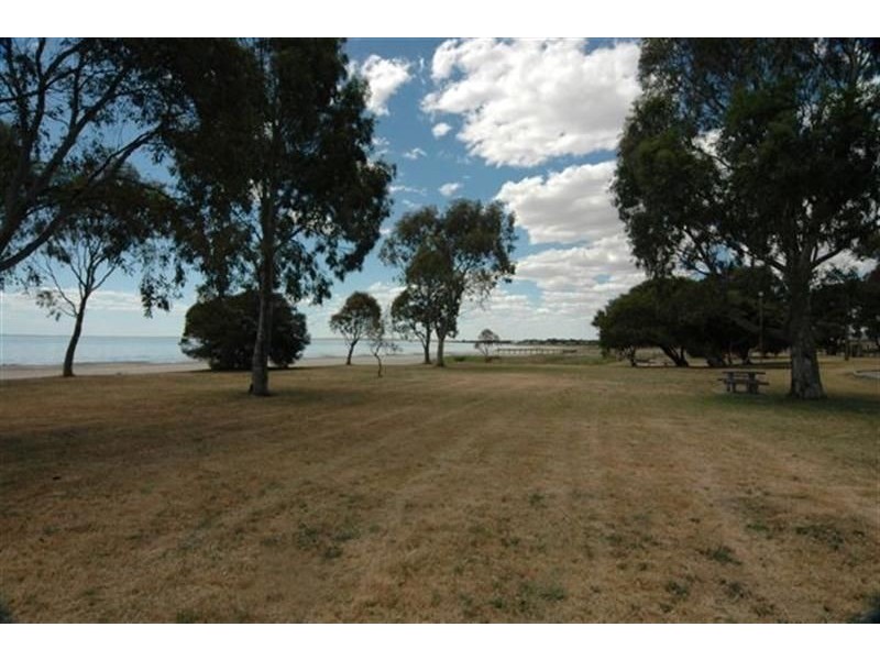 10 Pettet Road, Meningie SA 5264