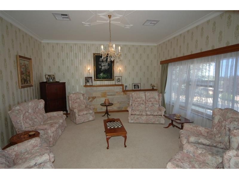 8 Gordo Avenue, Wattle Park SA 5066