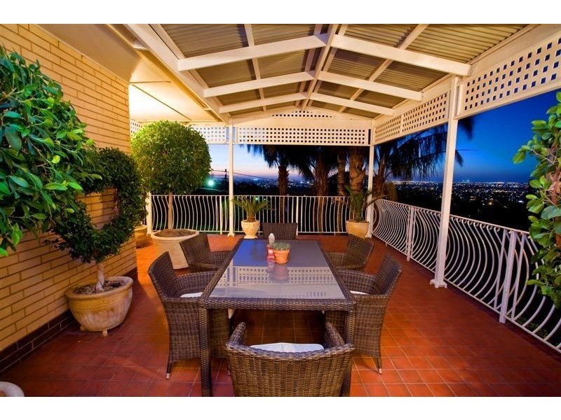 9 Yalpara Avenue, Rostrevor SA 5073