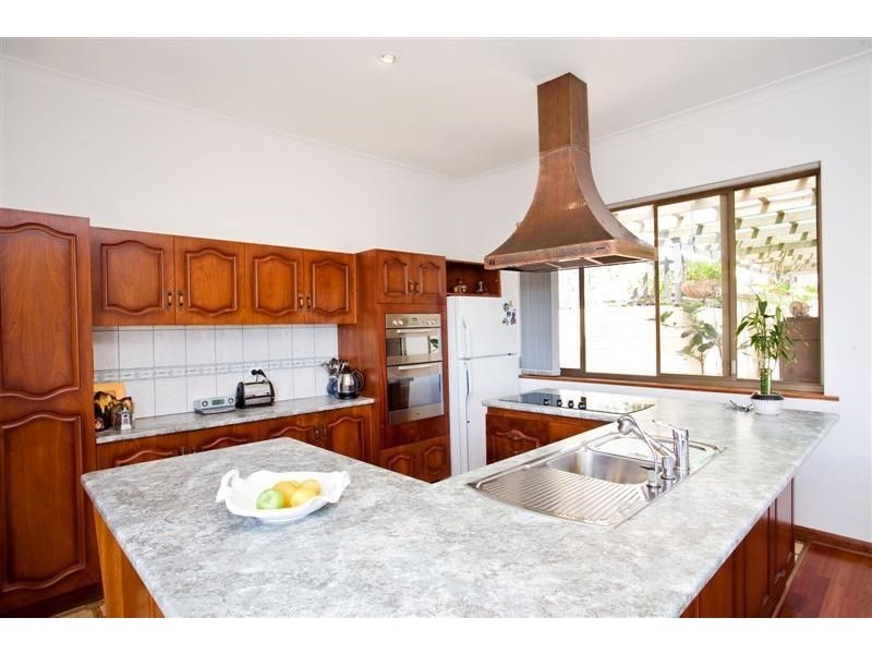 9 Yalpara Avenue, Rostrevor SA 5073