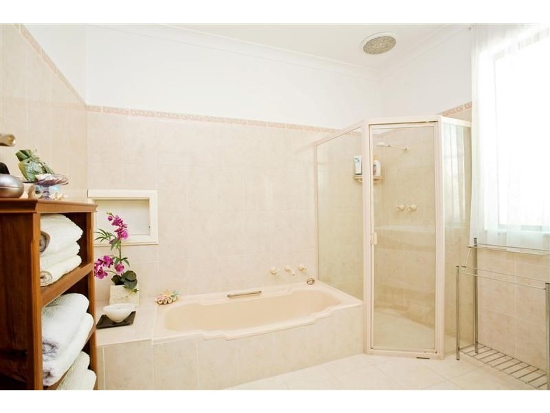 9 Yalpara Avenue, Rostrevor SA 5073