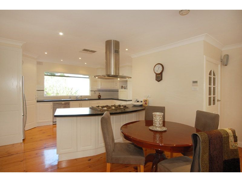 7 Redounau Crescent, Wattle Park SA 5066