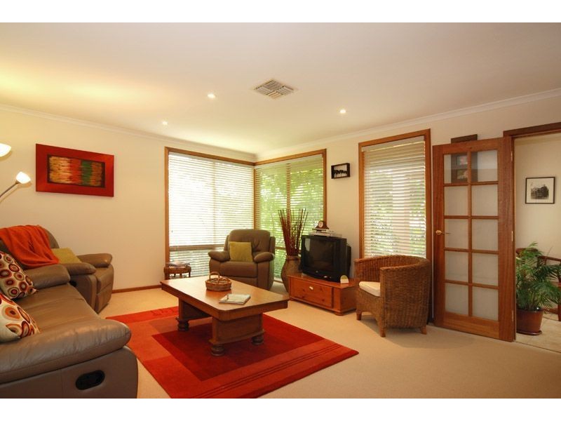 3 Woodhouse Crescent, Wattle Park SA 5066