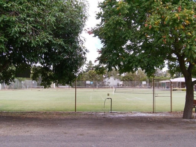 20 Cairns Crescent, Riverton SA 5412