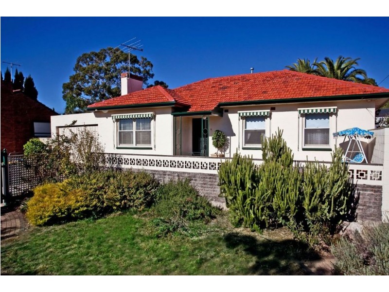 30 Amber Avenue, Clearview SA 5085