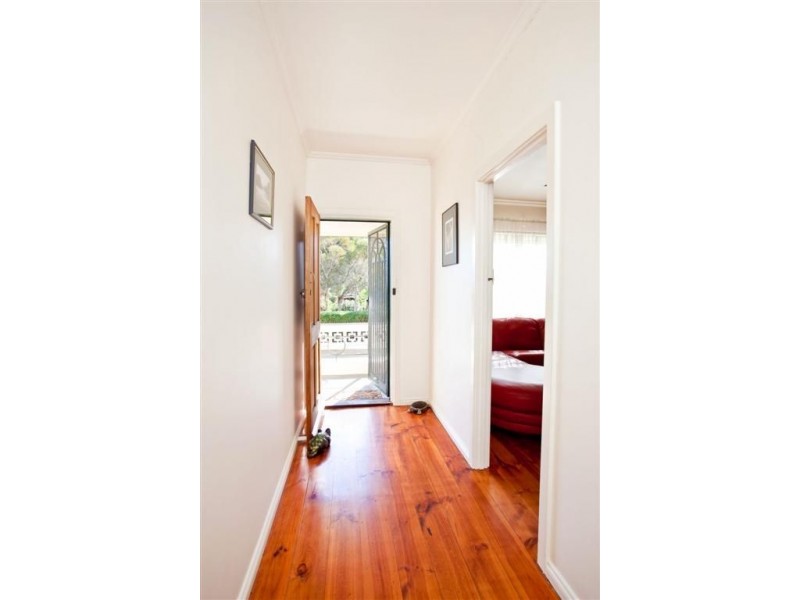 30 Amber Avenue, Clearview SA 5085