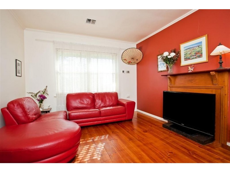 30 Amber Avenue, Clearview SA 5085