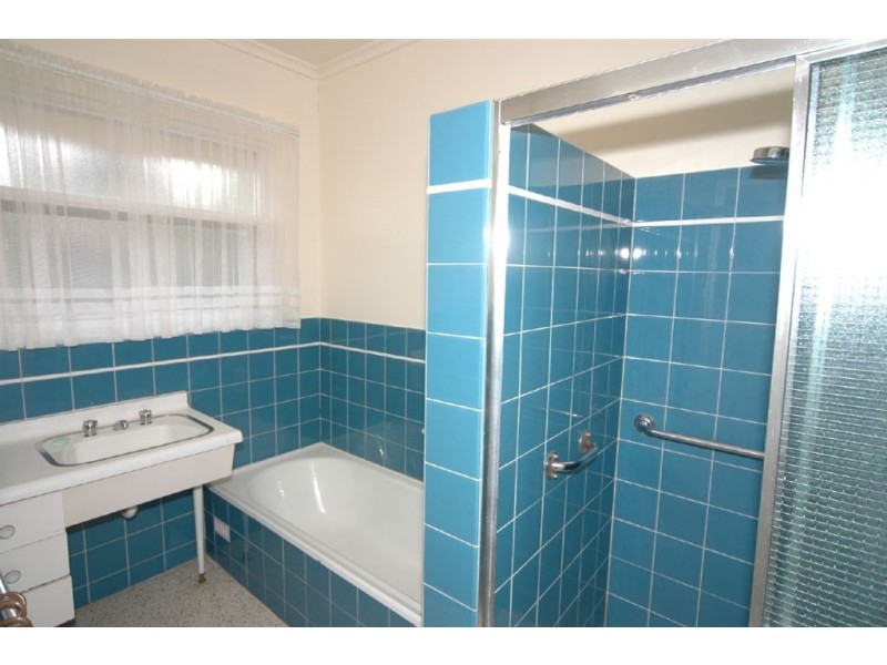 5 Feres Court, (corner Mahar St), Kensington Gardens SA 5068