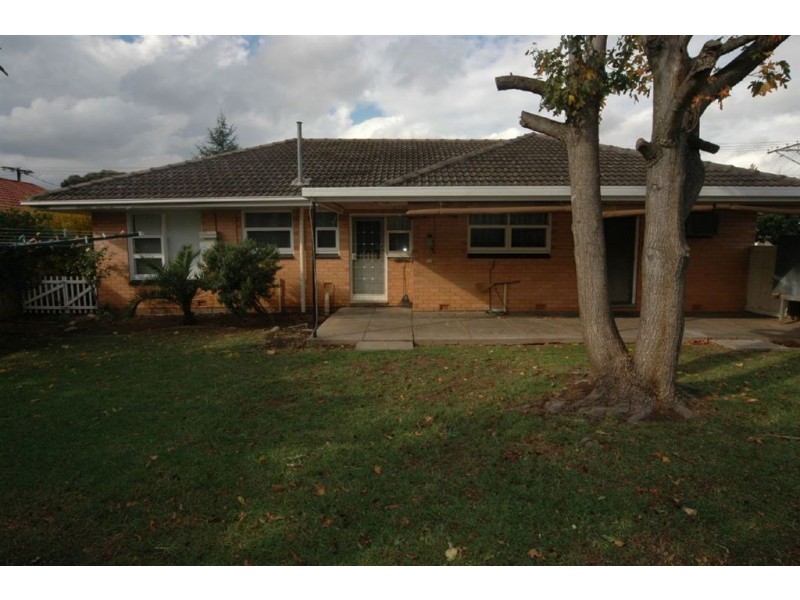 5 Feres Court, (corner Mahar St), Kensington Gardens SA 5068