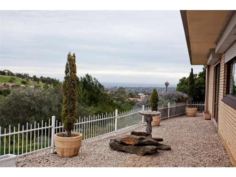 41 Wayne Avenue, Darlington SA 5047