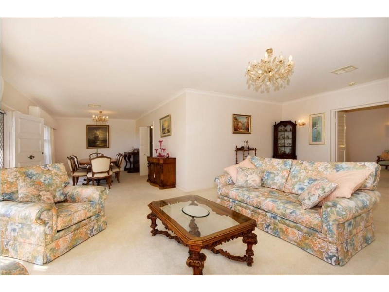 14 Crompton Drive, Wattle Park SA 5066