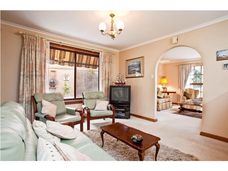 2/7 Sunglo Ct, Teringie SA 5072