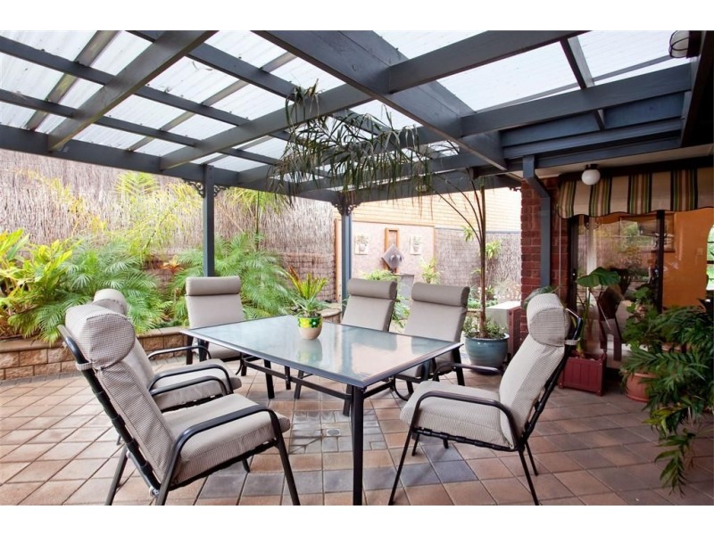 2/7 Sunglo Ct, Teringie SA 5072