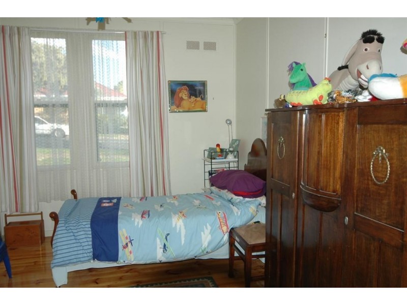 4 Fairview Tce, Clearview SA 5085