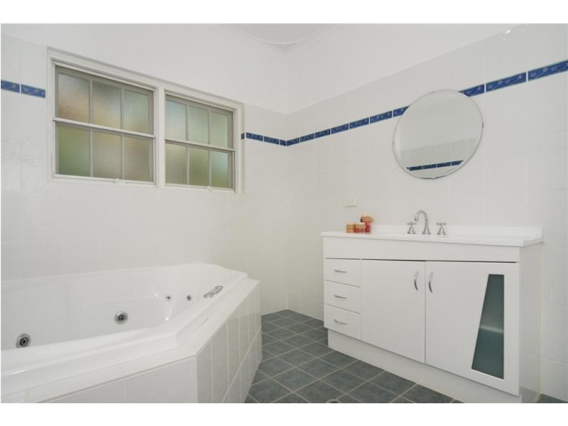 7 Redounau Crescent, Wattle Park SA 5066