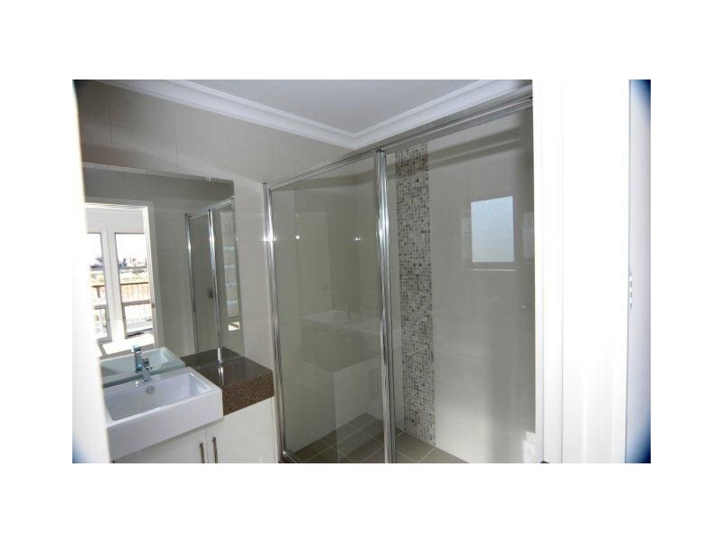 30 Victoria Parade, Mawson Lakes SA 5095