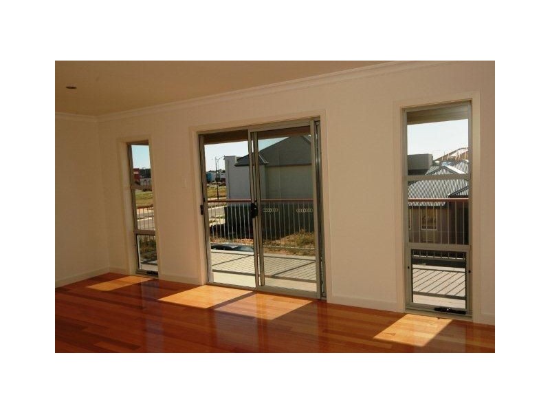 30 Victoria Parade, Mawson Lakes SA 5095